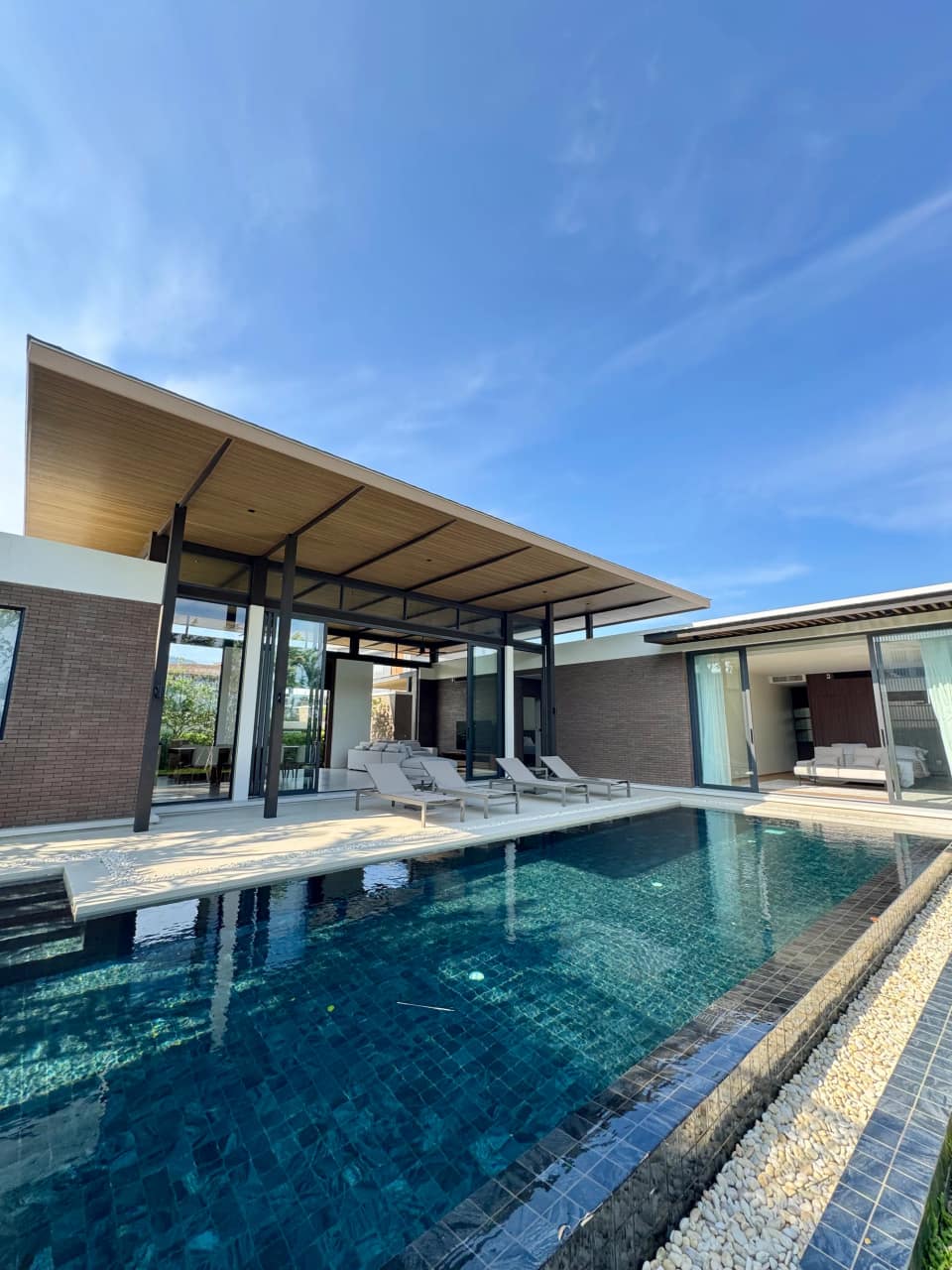 Boat Avenue Residence — 3