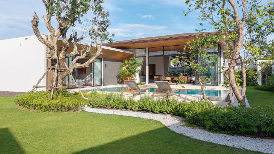 Botanica Four Seasons — 1