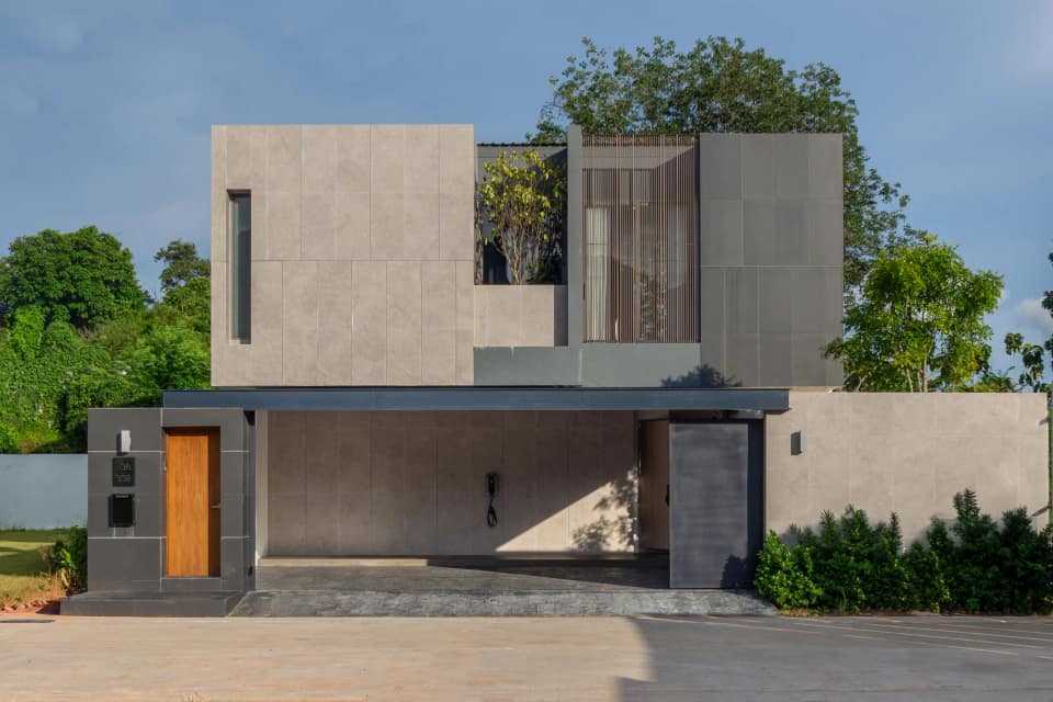 D’CHATEAU Kathu — 1