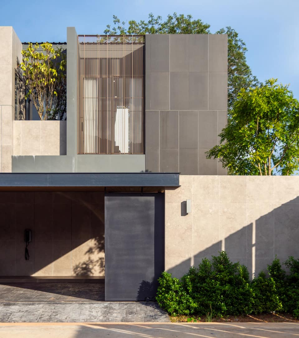 D’CHATEAU Kathu — 2