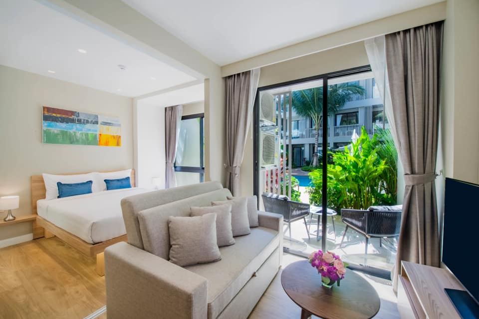 Diamond Condominium — 1