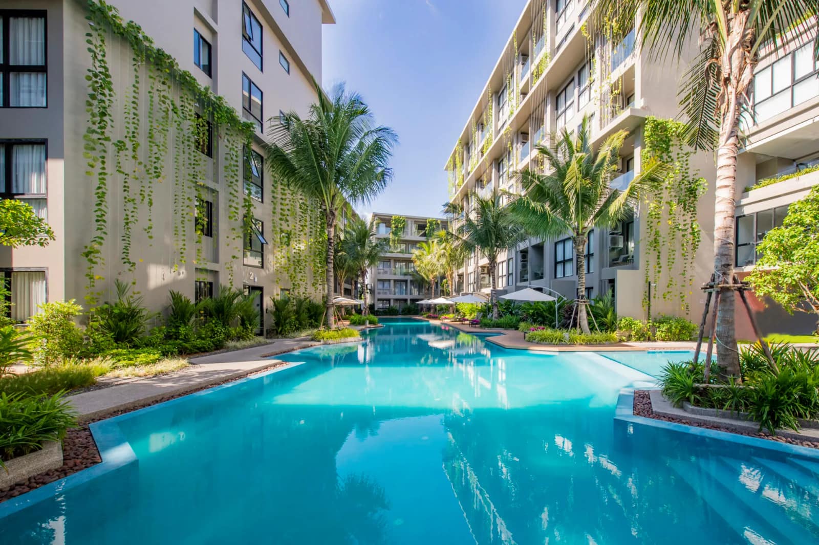 Diamond Condominium