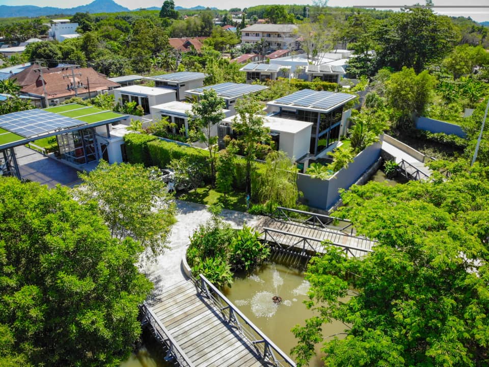 Riverhouse — 1
