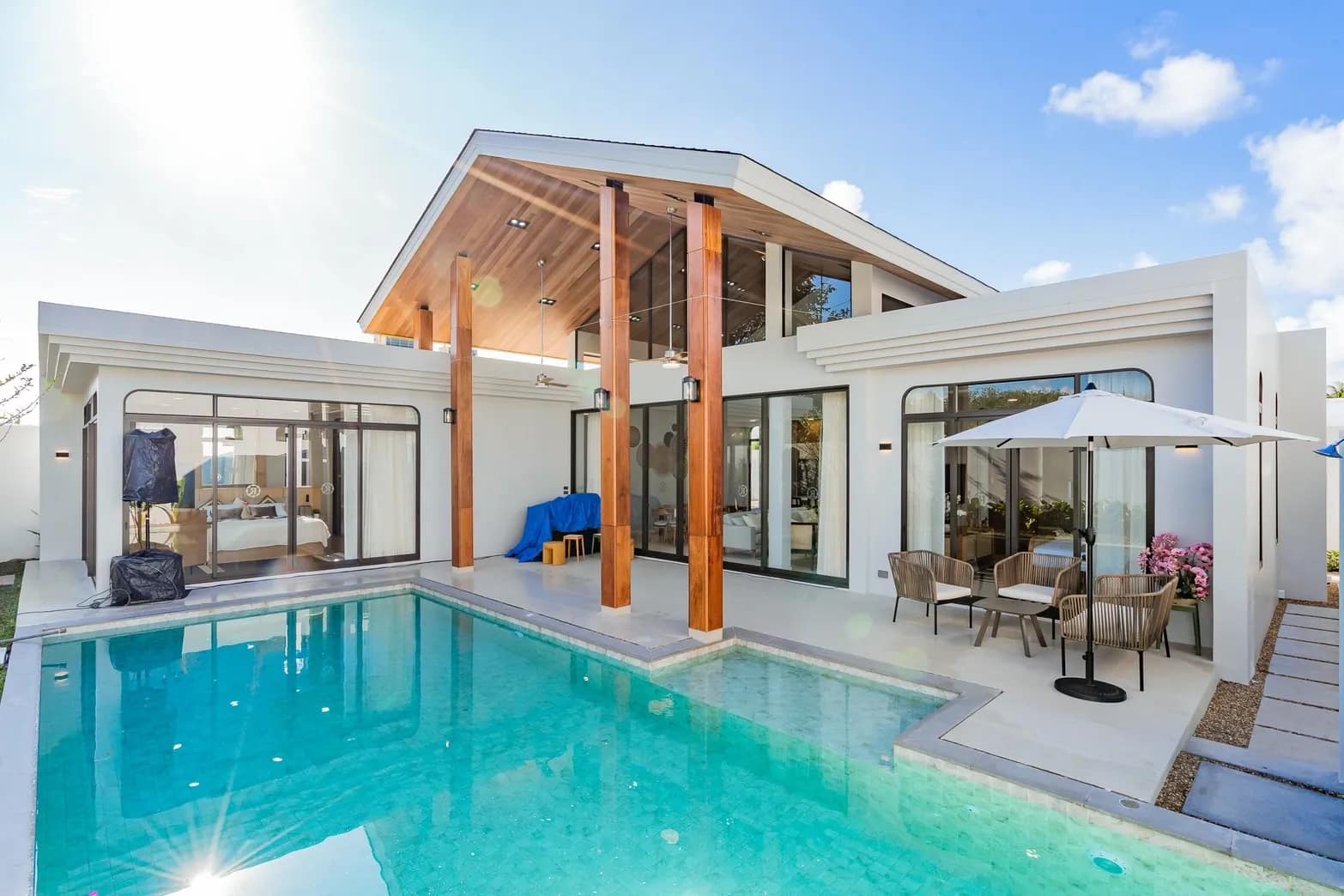 Rungtiva Private Pool Villas
