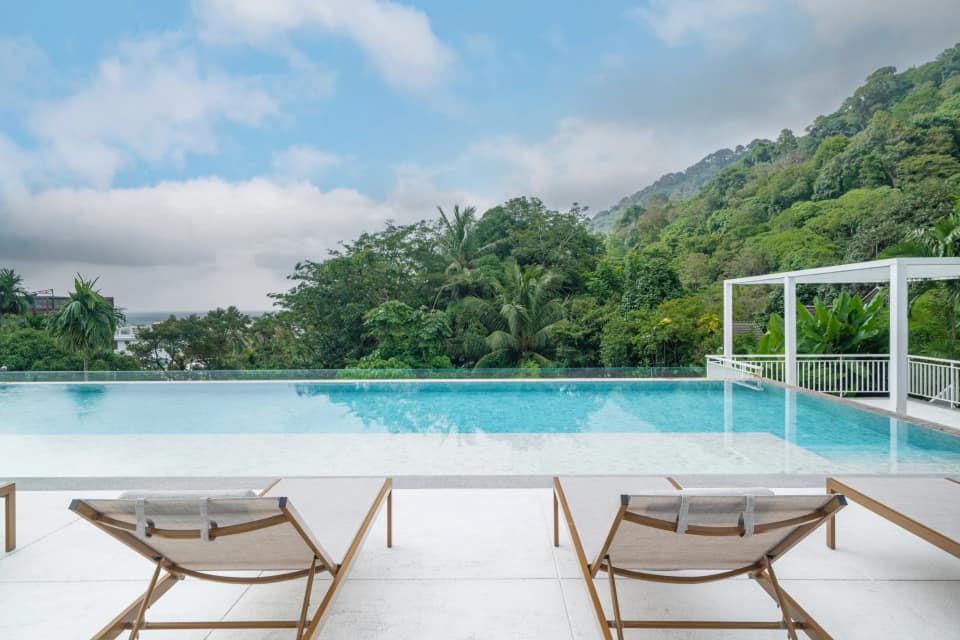 Seavale Residences Patong — 2