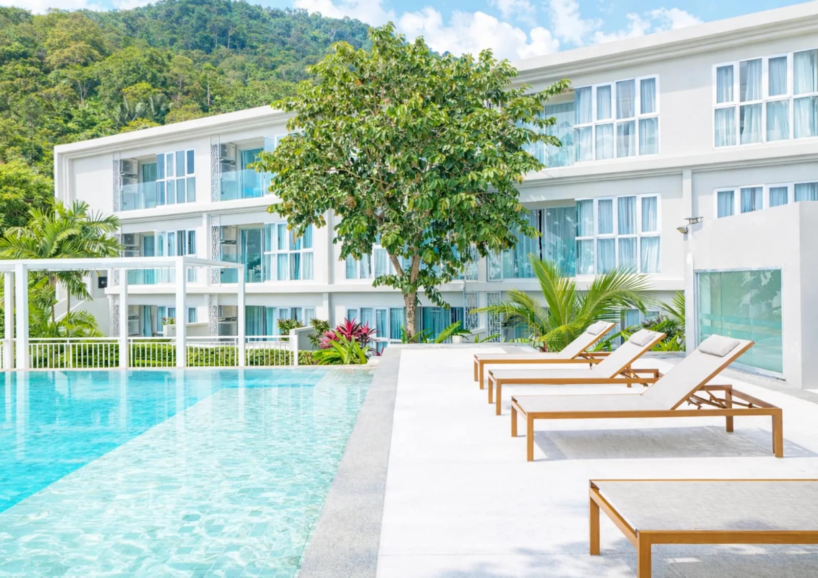Seavale Residences Patong