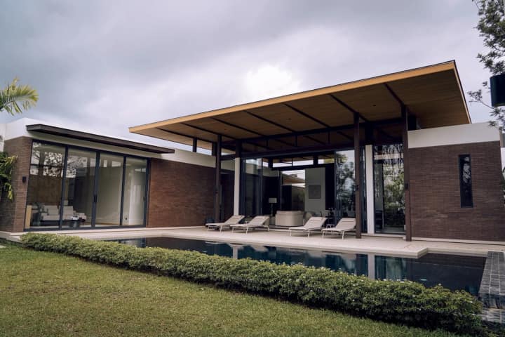 Boat Avenue Residence