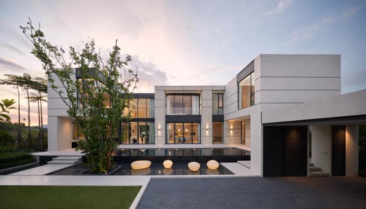 Lavish Estates