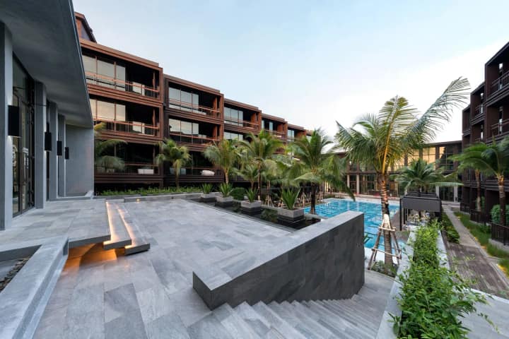 Saturdays Residence